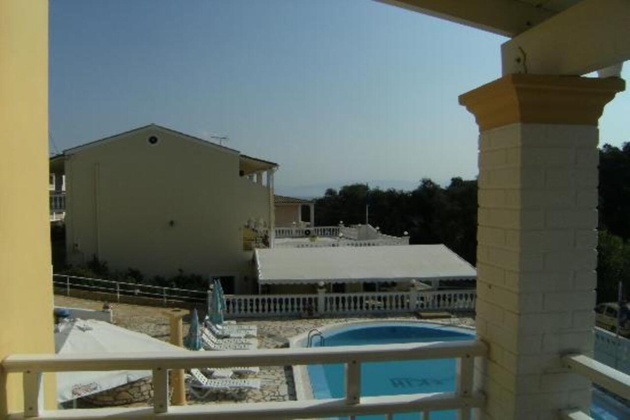 בניטסס Kerkyra Beach Hotel & Apartments מראה חיצוני תמונה