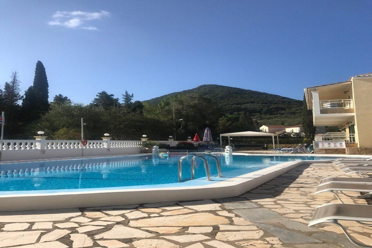 בניטסס Kerkyra Beach Hotel & Apartments מראה חיצוני תמונה