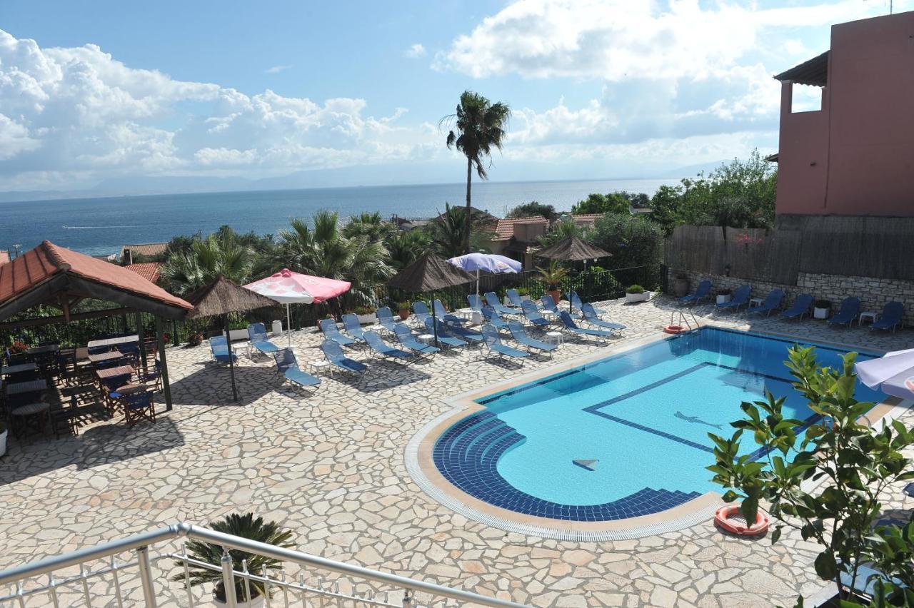 בניטסס Kerkyra Beach Hotel & Apartments מראה חיצוני תמונה