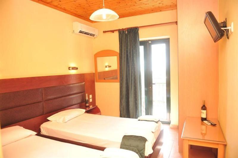 בניטסס Kerkyra Beach Hotel & Apartments מראה חיצוני תמונה