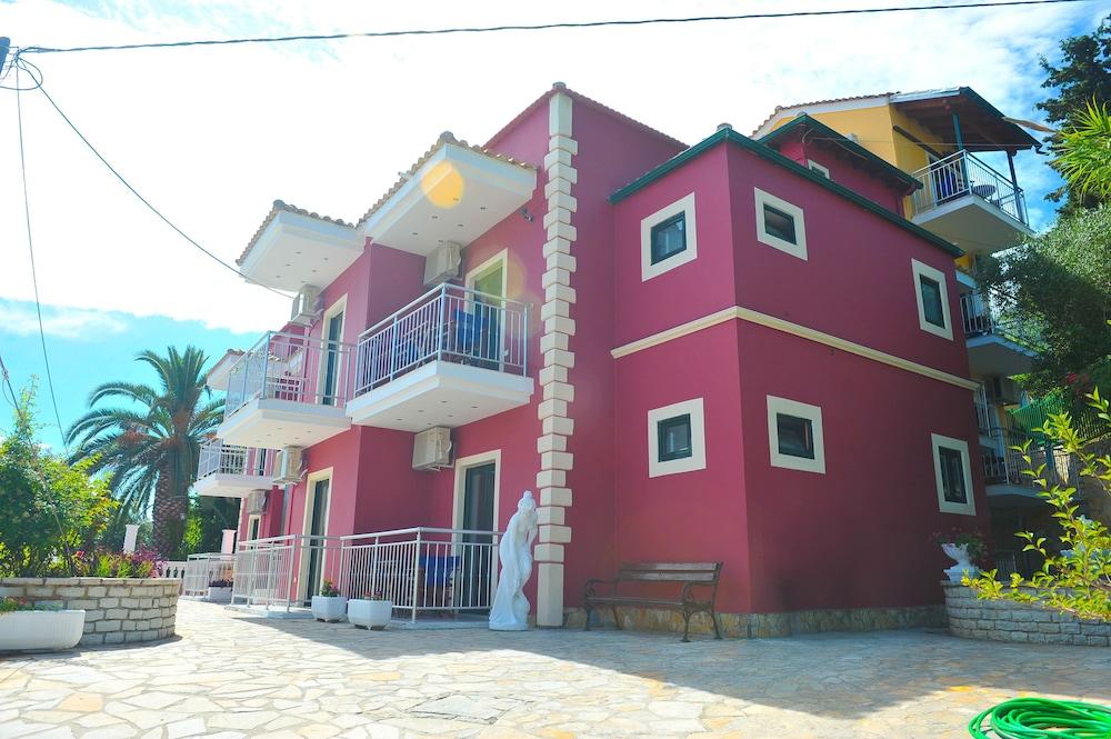 בניטסס Kerkyra Beach Hotel & Apartments מראה חיצוני תמונה