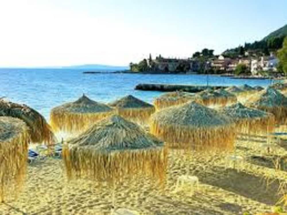 בניטסס Kerkyra Beach Hotel & Apartments מראה חיצוני תמונה