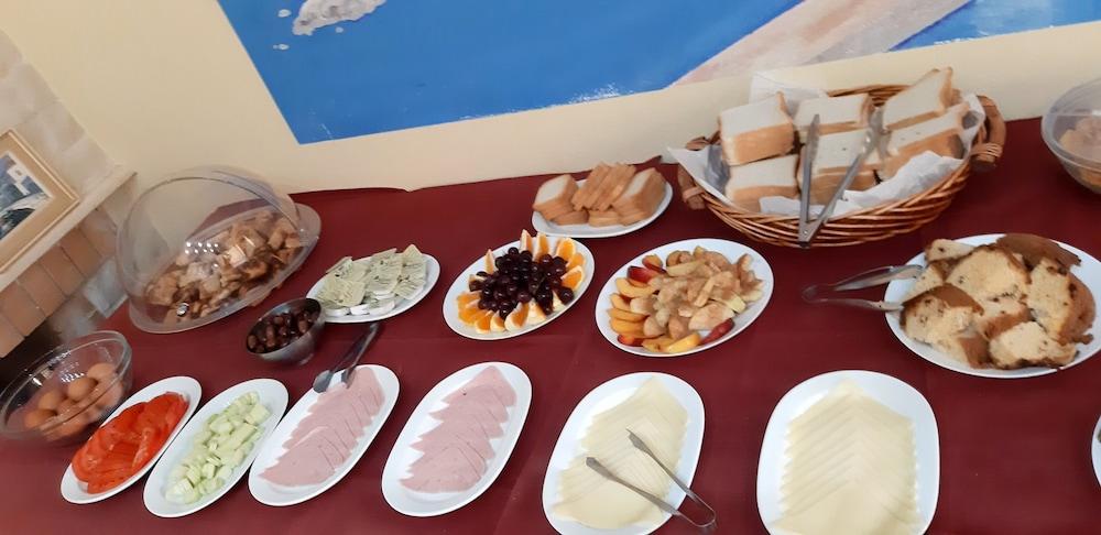 בניטסס Kerkyra Beach Hotel & Apartments מראה חיצוני תמונה