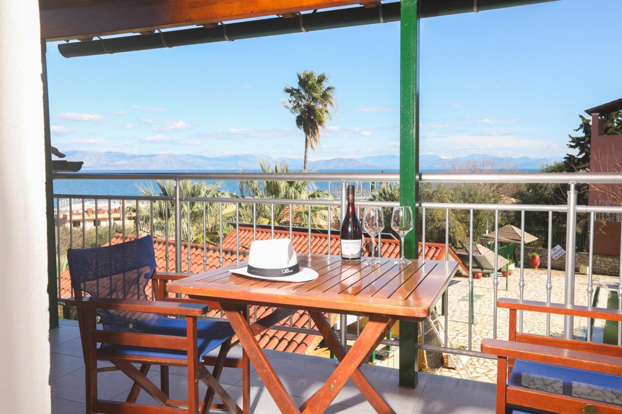 בניטסס Kerkyra Beach Hotel & Apartments מראה חיצוני תמונה