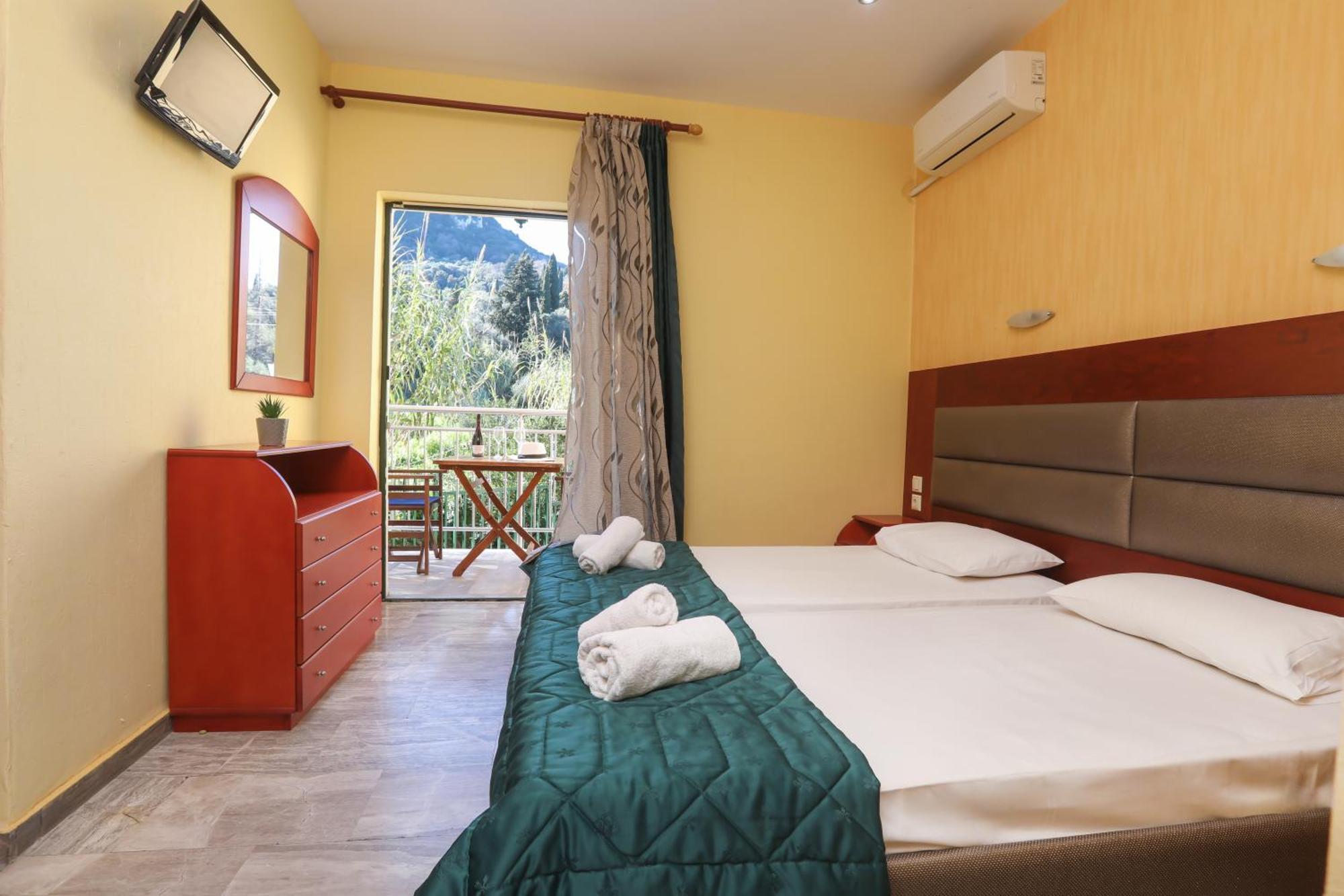 בניטסס Kerkyra Beach Hotel & Apartments מראה חיצוני תמונה