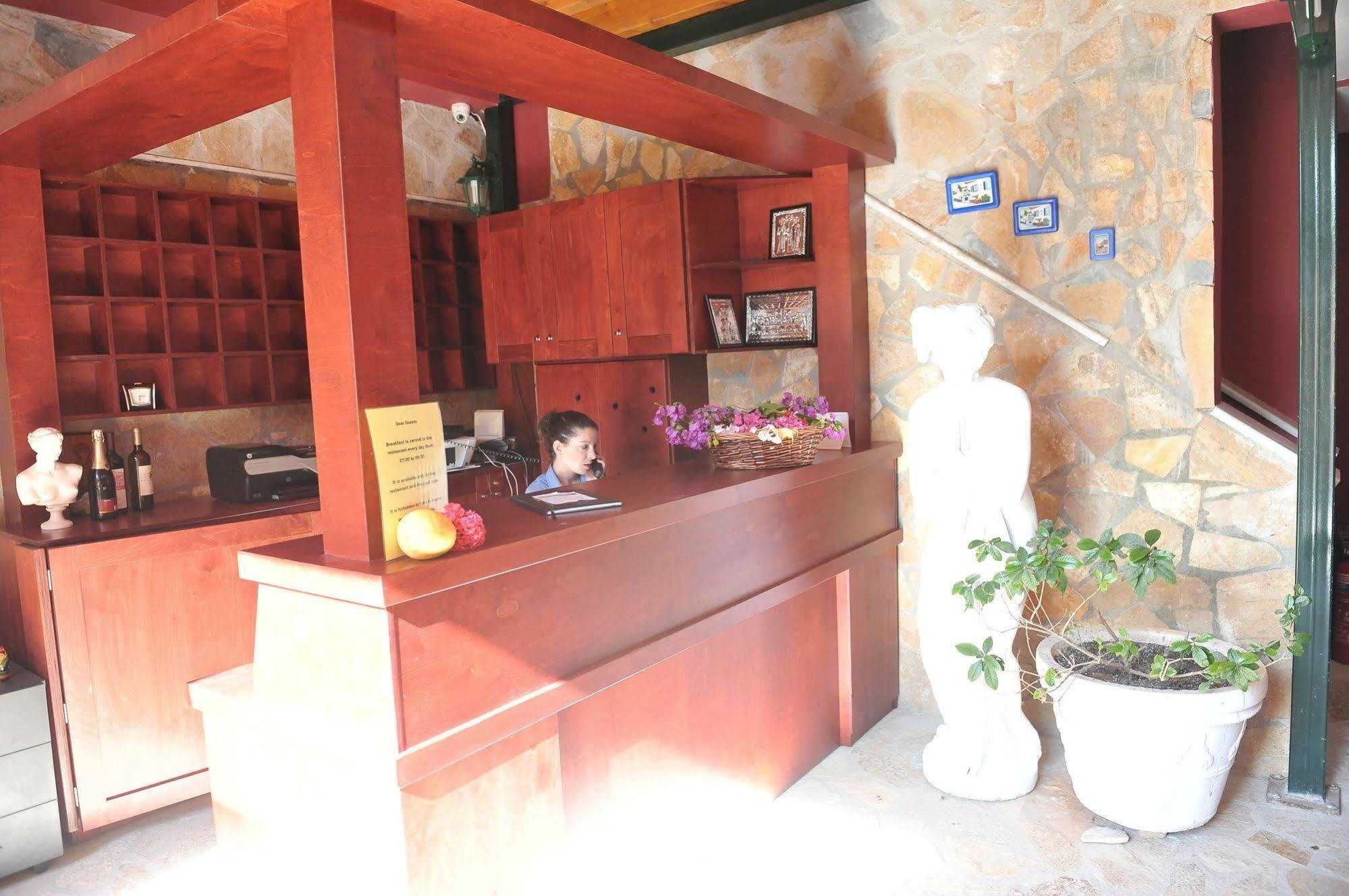 בניטסס Kerkyra Beach Hotel & Apartments מראה חיצוני תמונה