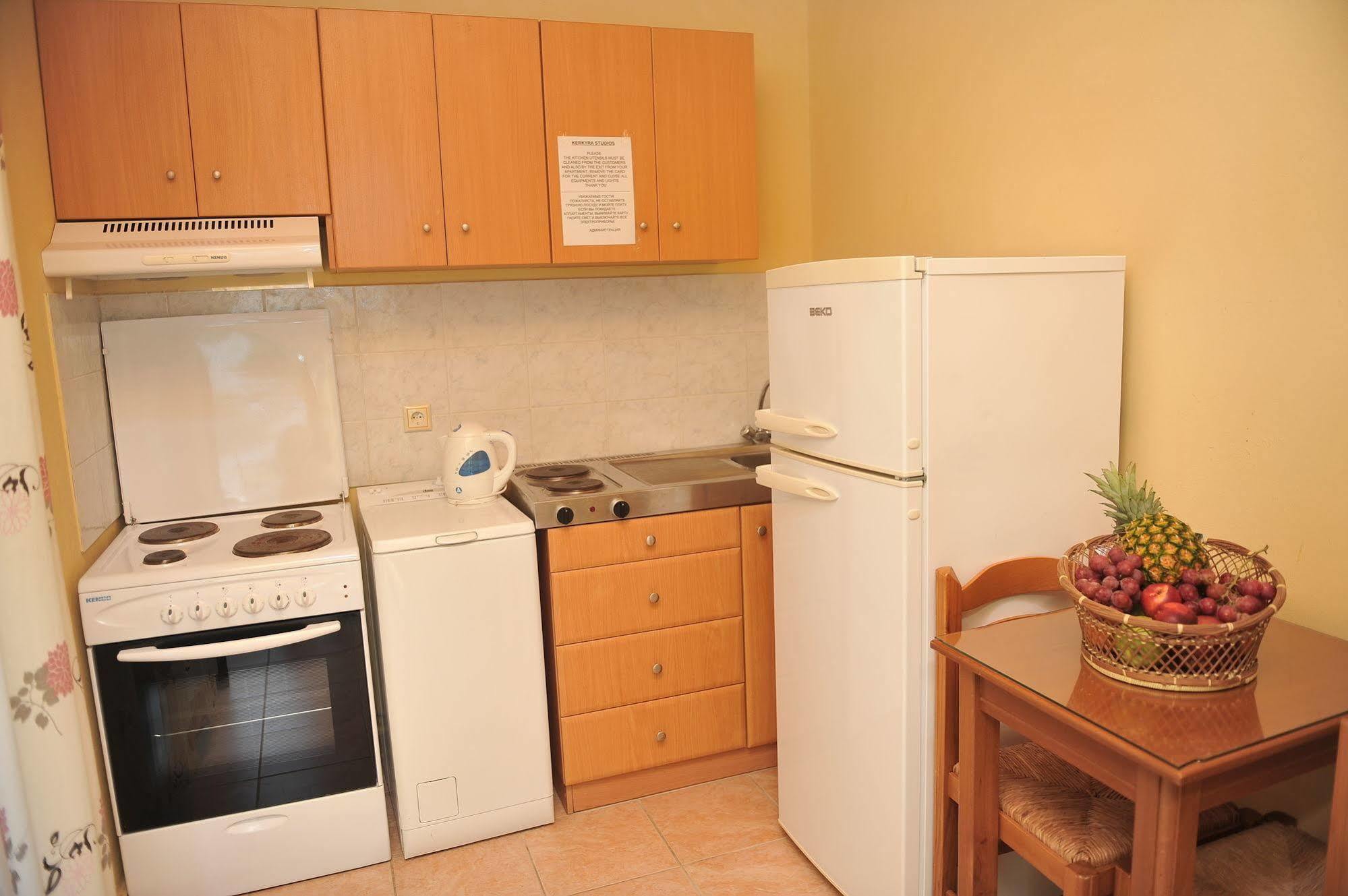 בניטסס Kerkyra Beach Hotel & Apartments מראה חיצוני תמונה