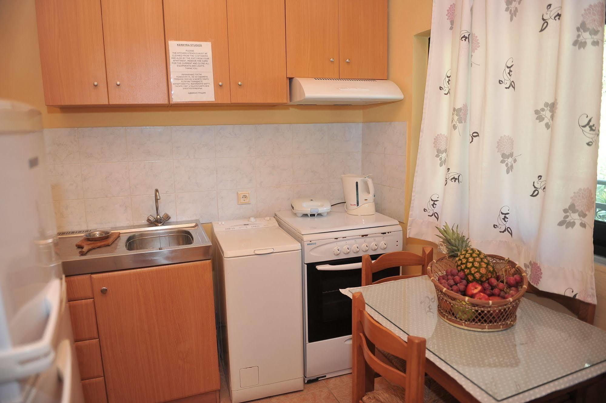בניטסס Kerkyra Beach Hotel & Apartments מראה חיצוני תמונה