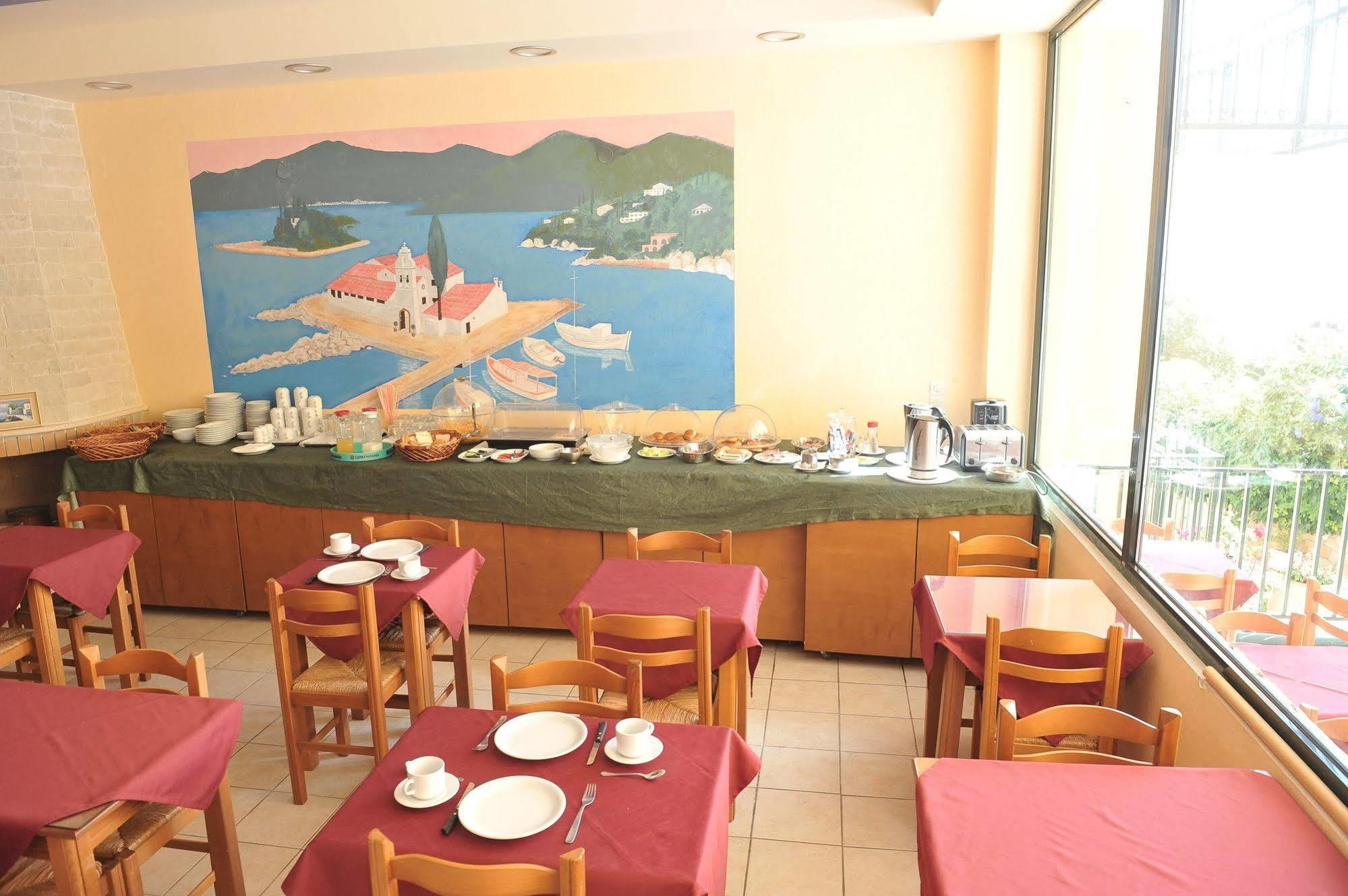 בניטסס Kerkyra Beach Hotel & Apartments מראה חיצוני תמונה